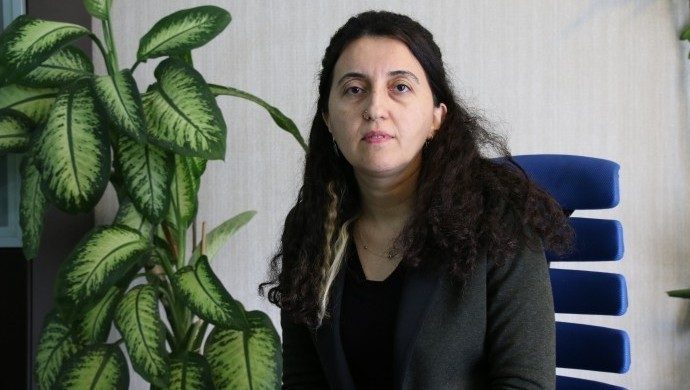 پیام «در خانه بمان» بدون تأمین نیازهای اقتصادی مردم بی معنی است