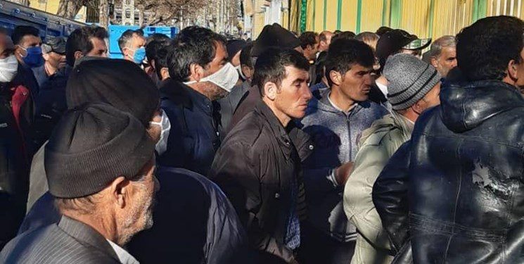 کشاورزان برای دریافت کود و سم تجمع نکنند/ رعایت فاصله گذاری ضروری است