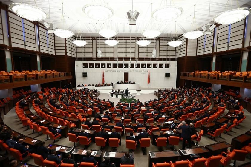 حاکمیت از مواضع خود در خصوص روزنامه نگاران عقب نشینی کرد