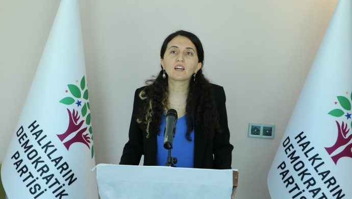 استعفای وزیر کشور ترکیه به دلیل کشمکش های جناحی در داخل قدرت بود نه احساس مسئولیت در قبال مردم