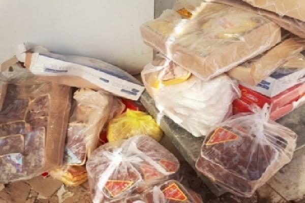 کشف 650 کیلوگرم فرآورده گوشتی فاسد در تکاب/ یک سالن کشتار مرغ پلمب شد