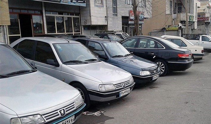 فرصت یک ماهه فرماندار پیرانشهر به انتقال نمایشگاه های خودرو به خارج از شهر