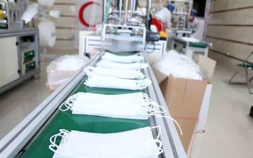 21 واحد تولید محلول‌های ضدعفونی و ماسک در کرمانشاه فعالیت می کنند/ توزیع یک‌ میلیون عدد ماسک بین کادر درمانی کرمانشاه