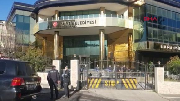 چوار سەرۆک شارەوانیی دیکەی هەدەپە لە پۆستەکانیان دوورخرانەوە