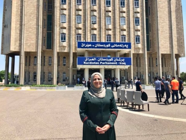 ممانعت نیروهای امنیتی از شرکت یک نماینده پارلمان در تظاهرات دهوک