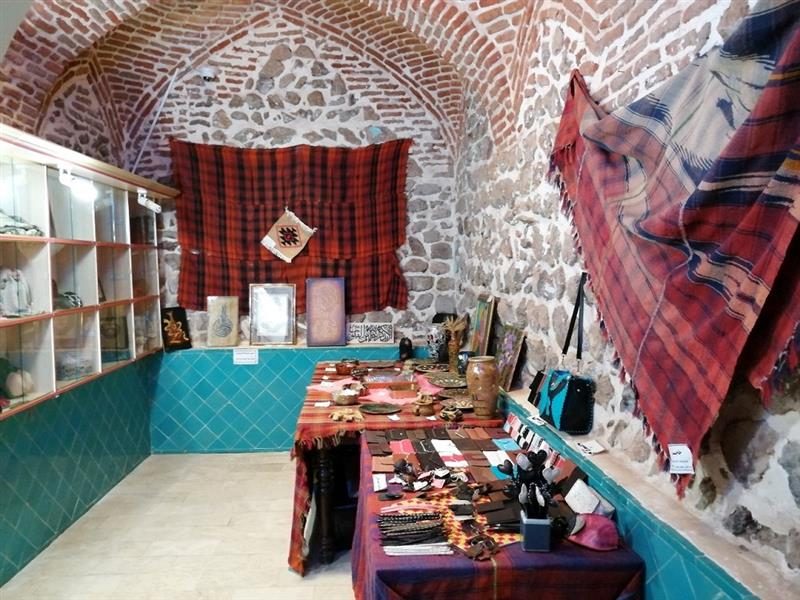 برگزاری نمایشگاه صنایع دستی در مهاباد با پروتکل های بهداشتی