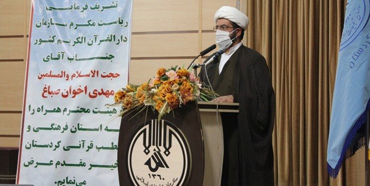فعالیت‌های قرآنی از حالت سنتی خارج شود