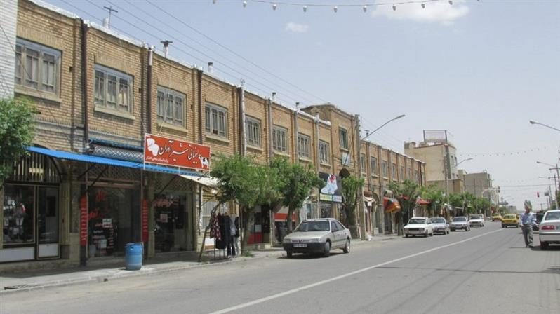 شهرداری تکاب از تخریب خودسرانه بافت تاریخی بازار تكاب خودداری کند