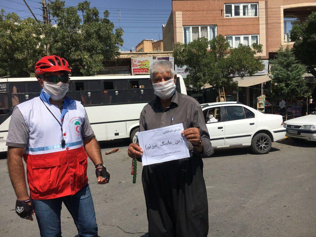 دوچرخه سواران مهابادی پویش«من ماسک میزنم» را به میان مردم بردند