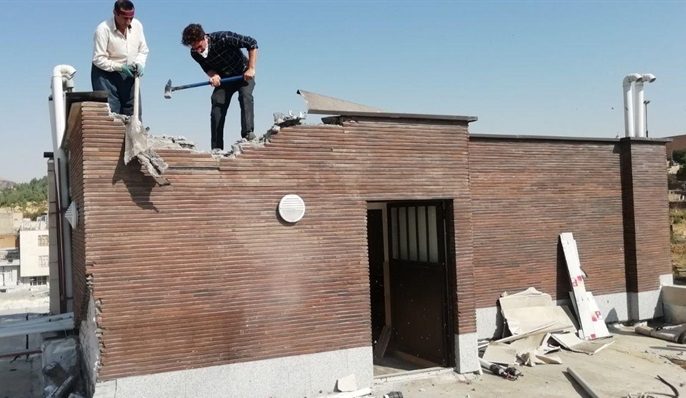 مزاحمت ساختمان بیمه کار آفرین در سنندج برای عمارت خسورآباد منجر به تخریب آن شد