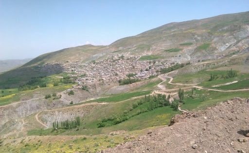 احتمال جابه‌جایی منازل مسكونی در حریم تپه تاریخی «گرناویک» خوی