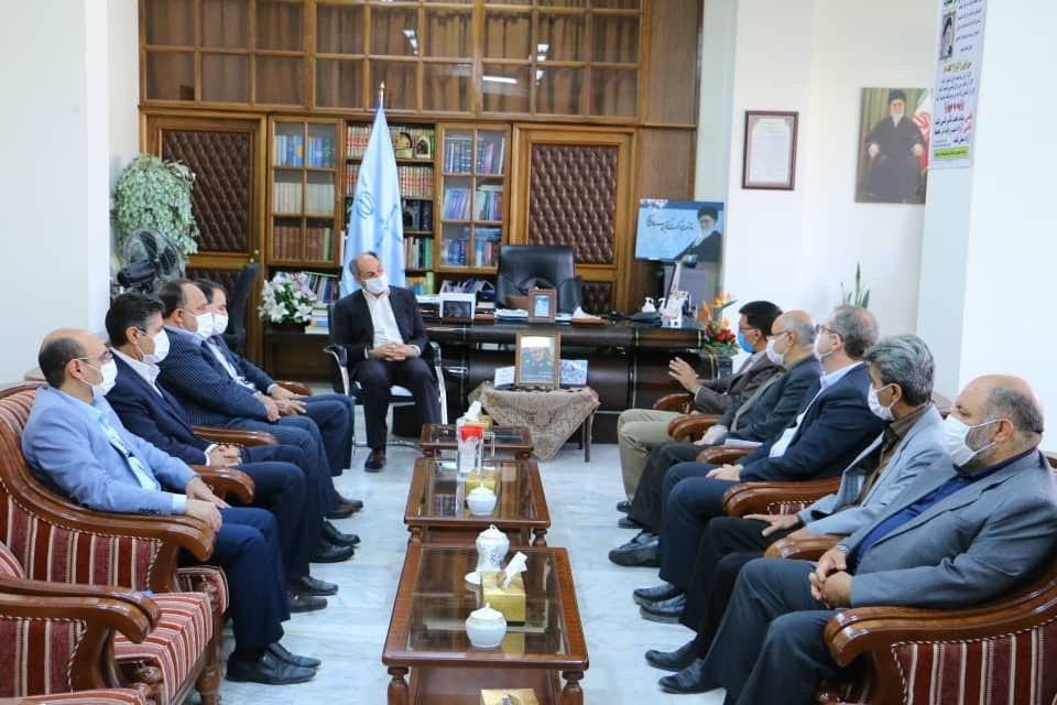 نقد مدیران، وظیفه ذاتی خبرنگاران است / مسئولین ظرفیت نقدپذیری خود را بالا ببرند