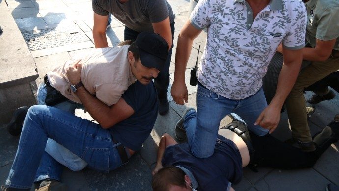 برخورد نیروهای پلیس ترکیه با تجمعات سالگرد قتل عام سوروچ