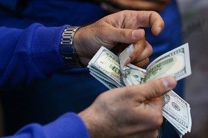 دلارهای تقلبی از پل سیمره رد نشدند 