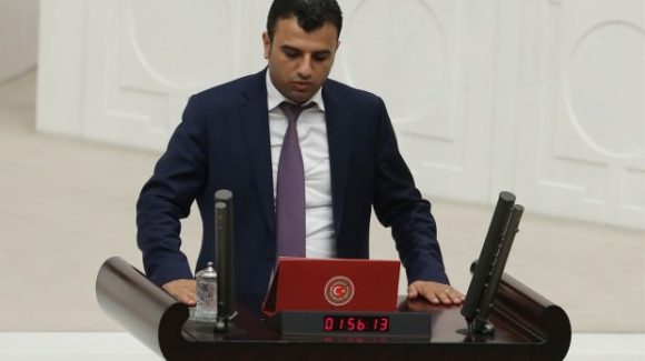 پێویستە «عەبدوڵڵا ئوجەلان» لە دانوستانی ئاشتیدا ڕۆڵ بگێڕێت