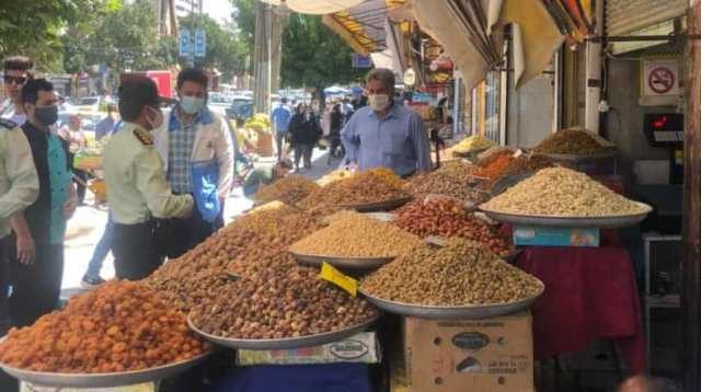 دو واحد آجیل و خشکبارفروشی در قروه پلمب شدند