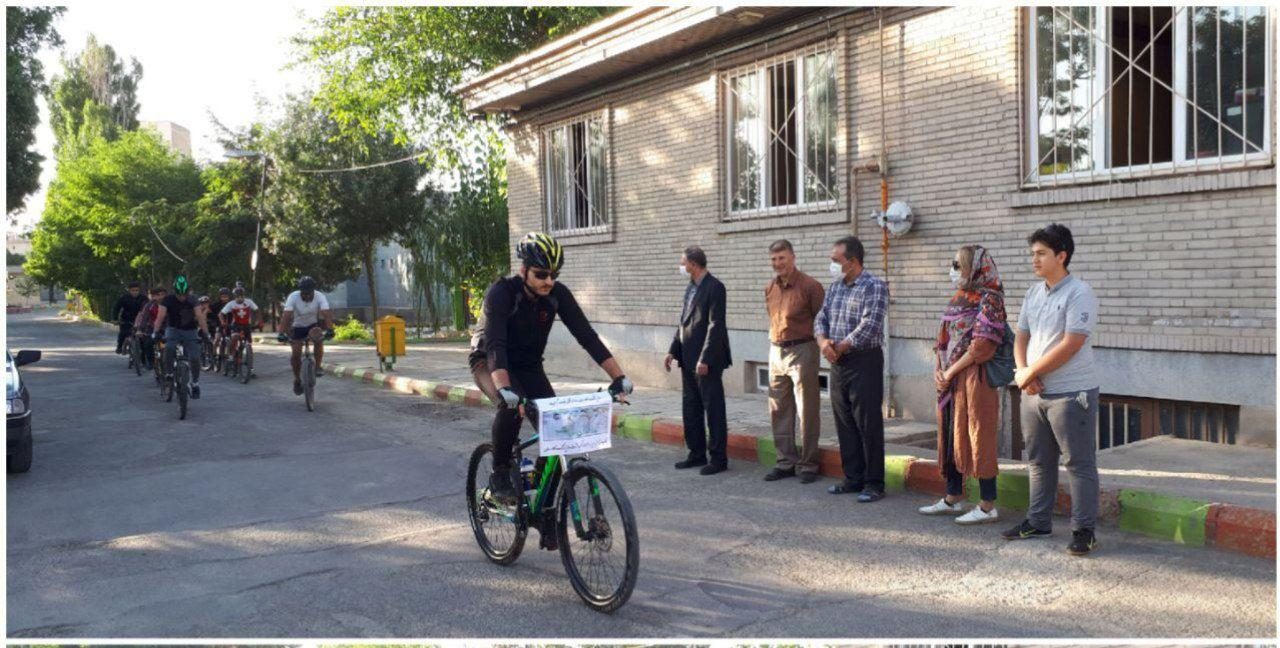 رکاب زنی مسیر سقز- تبریز توسط دوچرخه سوار سقزی