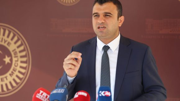 خۆشحاڵیی لایەنگرانی AKP لە مەرگی ئێبرۆ تیمتیک بێ ئەخلاقییە/ دەوڵەت حەیای نەماوە