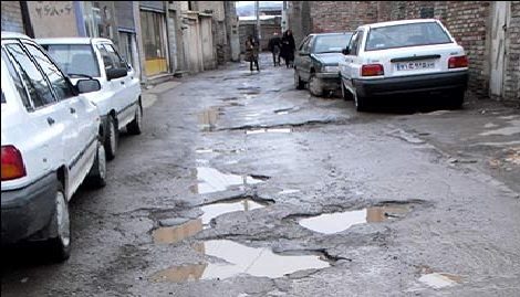 کوچه و خیابانهای ایوان مثل روستاهای قدیمی است