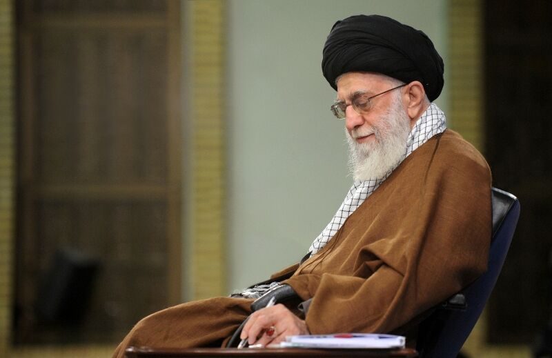 ڕێبەری باڵای ئێران سووکایەتی کردنی گۆڤارێکی فەڕەنسی بە پێغەمبەری ئیسلام ئیدانە دەکات