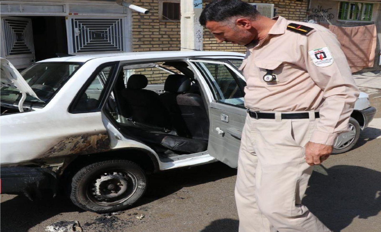 کودک بازیگوش بوکانی پدر و خودرویش را به آتش کشاند