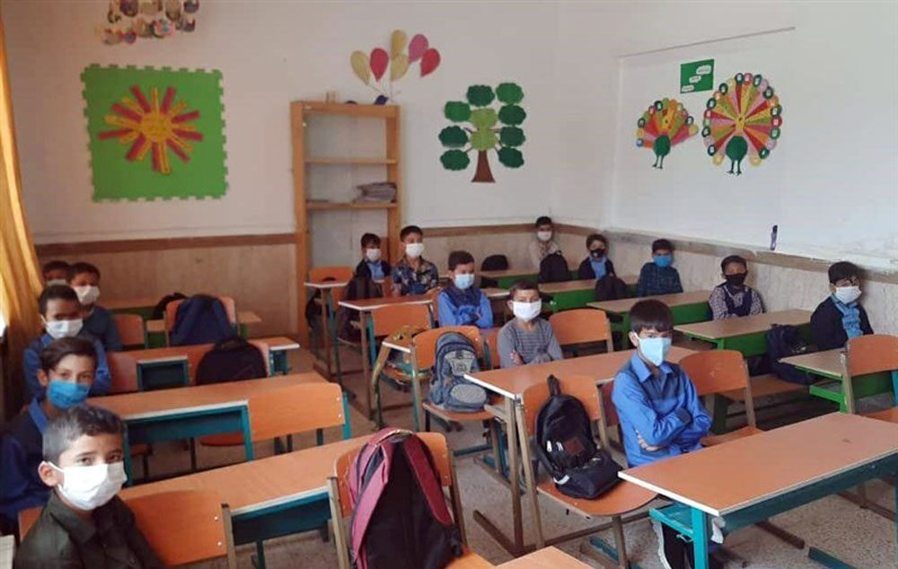 دانش آموزان با کوچکترین علایم بیماری از رفتن به مدارس خودداری کنند