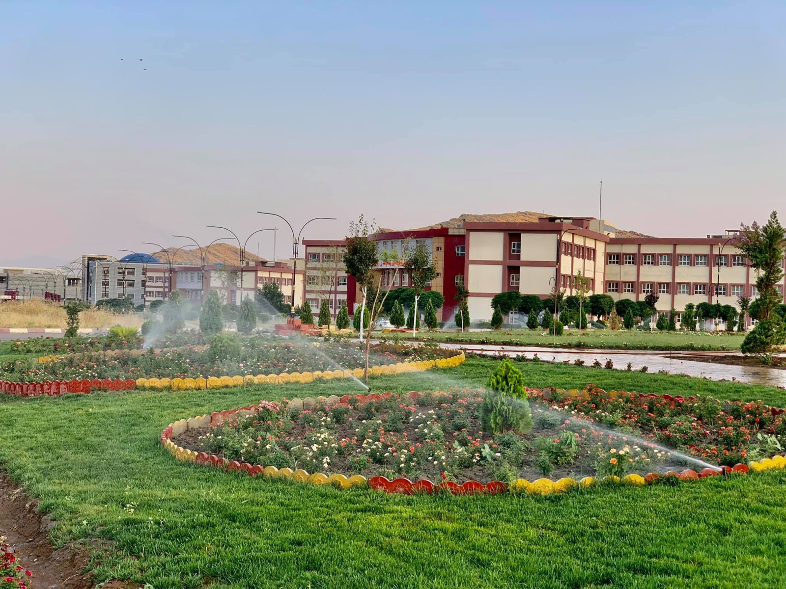 بە بیانووی نەبوونی هەلی کار، بەشی کوردیی زانکۆی ڕاپەڕین داخرا
