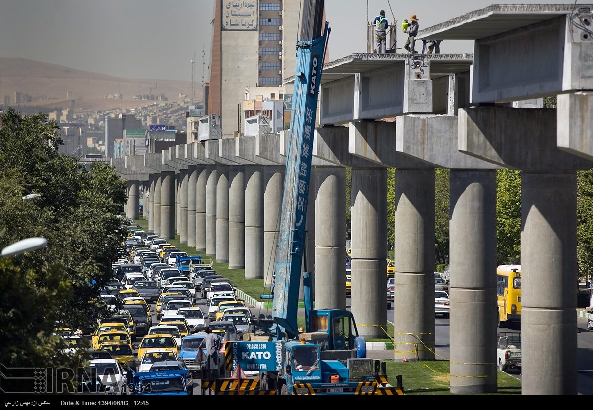 تصادف با پایه های مونوریل در کرمانشاه یک کشته برجای گذاشت