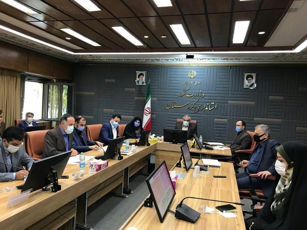 استاندار کردستان: باندهای ساماندهی قاچاق خارج از استان هستند/ مردم کردستان مورد سوء استفاده قاچاقچیان قرار می گیرند
