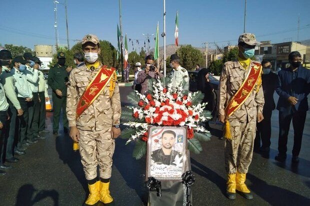 پیکر شهید مدافع وطن در چرداول تشییع شد