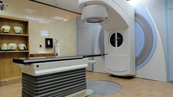 تنها دستگاه پرتو درمانی کرمانشاه و سرگردانی خیل بیماران سرطانی / حسین جامه شورانی*