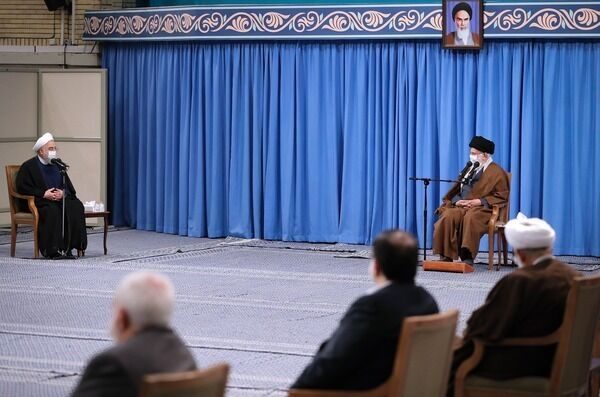انتقاد رهبر انقلاب از هتک حرمت رئیس جمهور/ امروز کشور به همکاری و اتحاد نیاز دارد
