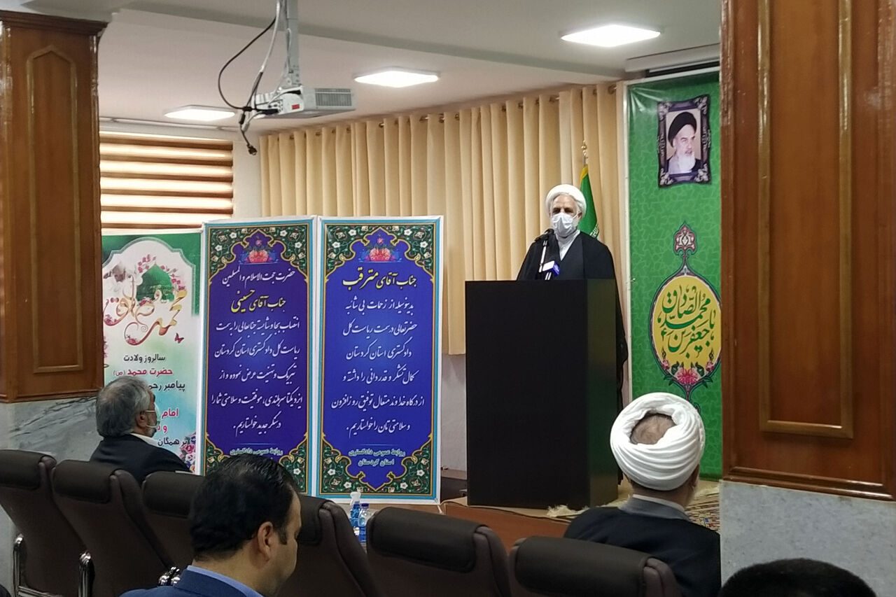 برخورد قاطع با مفسیدن با رعایت اینکه حقی از کسی ضایع نشود