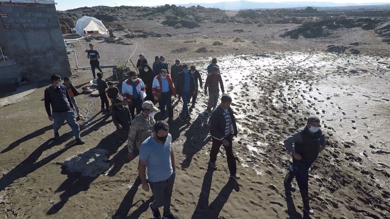 امداد رسانی به سیل زدگان ماکو انجام می شود