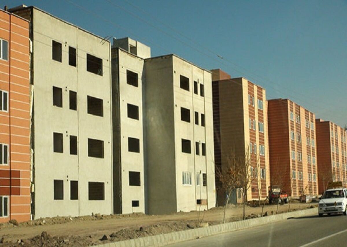 بهره برداری از ۶۴ واحد مسکونی نیروی انتظامی در کرمانشاه با حضور وزیر کشور