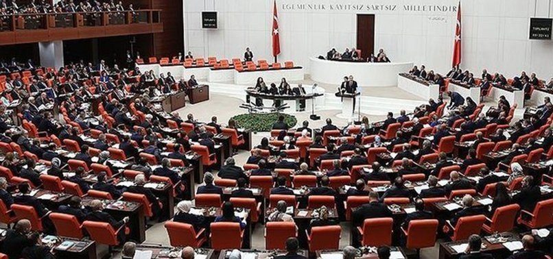 لایحه اعزام نیروی نظامی به آذربایجان با رای مثبت نمایندگان چهار حزب به جز HPD به تصویب رسید