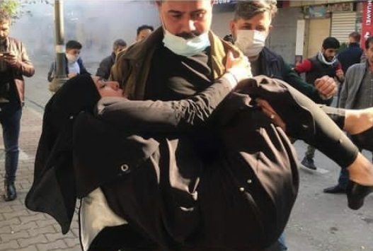 مجروحیت دو نماینده پارلمان کردستان در تظاهرات حقوق بگیران در سلیمانیه