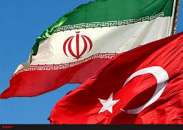 گفت وگوی تلفنی معاون امنیتی و انتظامی وزارت کشور با همتای ترکیه ای/  ذوالفقاری خواستار توجه جدی تر طرف ترک در خصوص کنترل و برخورد با قاچاقچیان سلاح و عوامل پنهان ناامن سازی منطقه شد