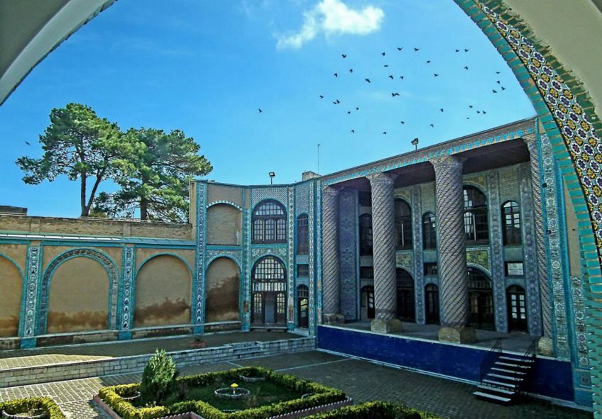 ارائه طرح مطالعاتی برای دفع آب‌های زیرزمینی در تکیه معاون‌الملک