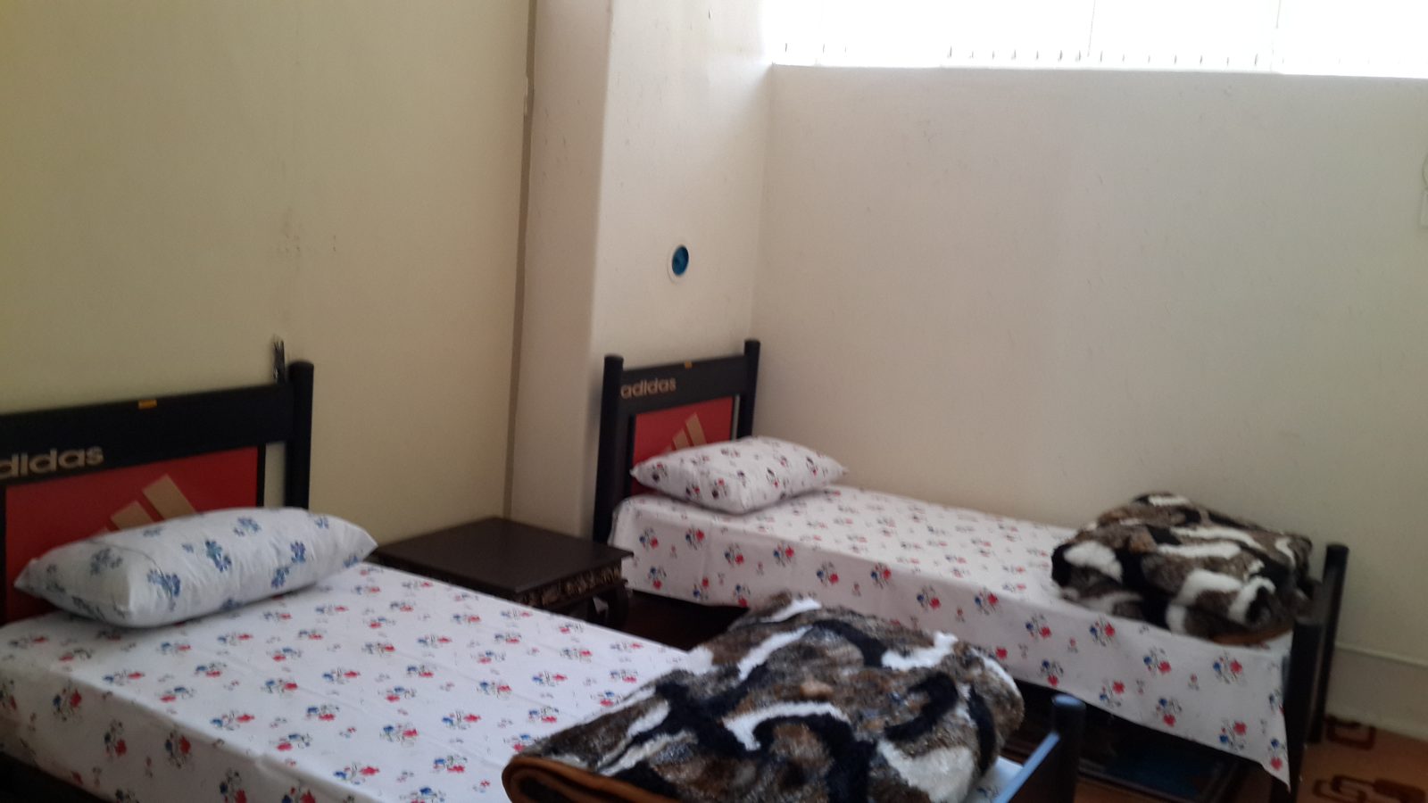 انتقال زنان باردار روستاهای سخت‌گذر مهاباد به حامله‌سرا در هفته آخر بارداری