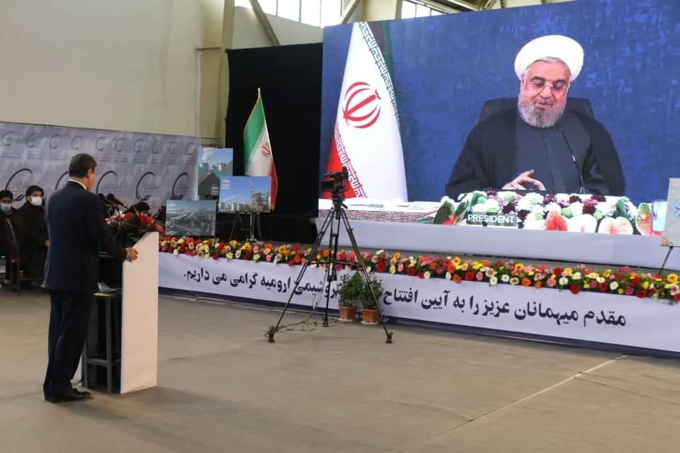 آذربایجان غربی یکی از قطب های پتروشیمی ایران/ توسعه صنایع پایین دستی در اولویت