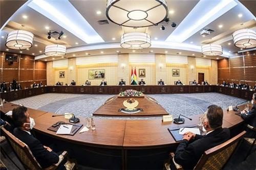 مسرور بارزانی: نباید حقوق کارمندان اقلیم کردستان تبدیل به کارت فشار سیاسی شود