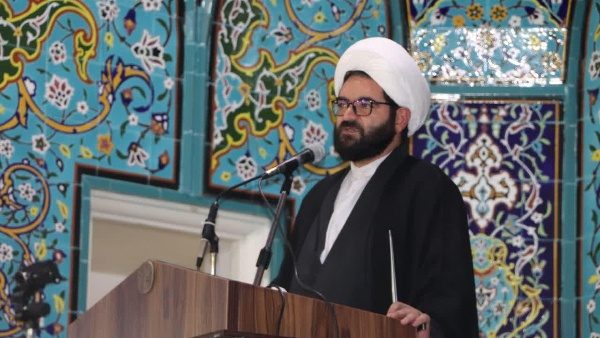 انتقاد امام جمعه قروه از ضعف مدیریت در حوزه معادن و محیط زیست کردستان