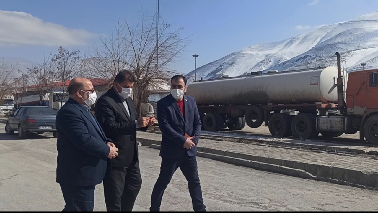 تانکرهای سوخت دپو شده در مرز تمرچین راهی مرز باشماق می شوند/ صادرکنندگان سوخت تا اطلاع ثانوی به تمرچین نروند
