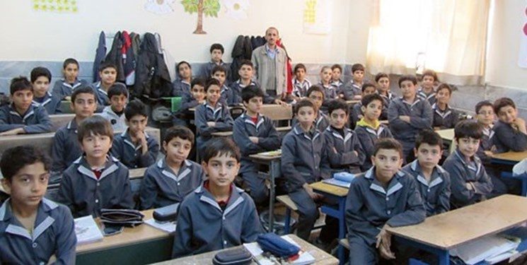 کمبود جدی فضای آموزشی در آذربایجان غربی/نرخ بیسوادی باید کاهش یابد