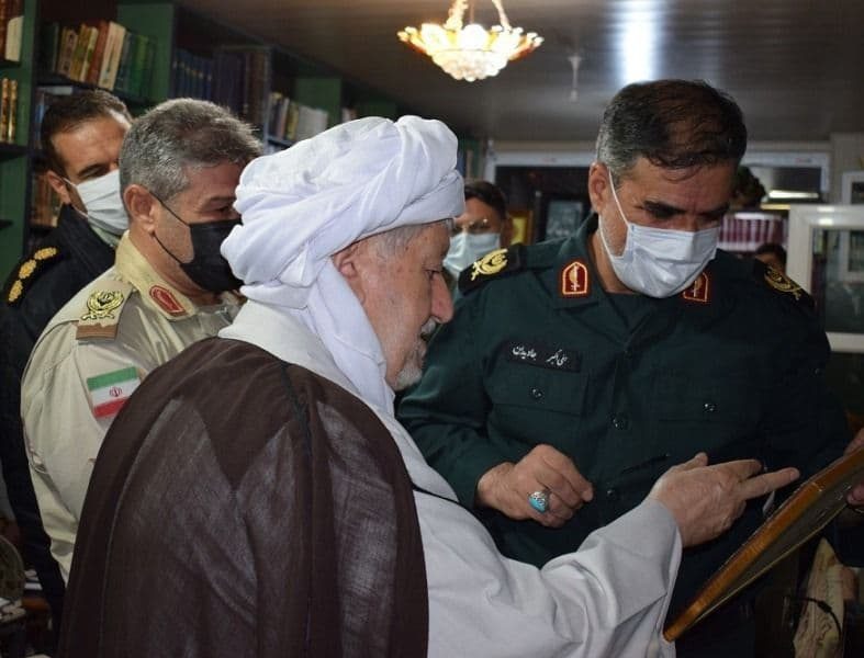 ملا قادر قادری از چهره های درخشان و قابل احترام برای همه هستند/ پلیس برای حفظ امنیت مردم از هیچ تلاشی دریغ نمی کند