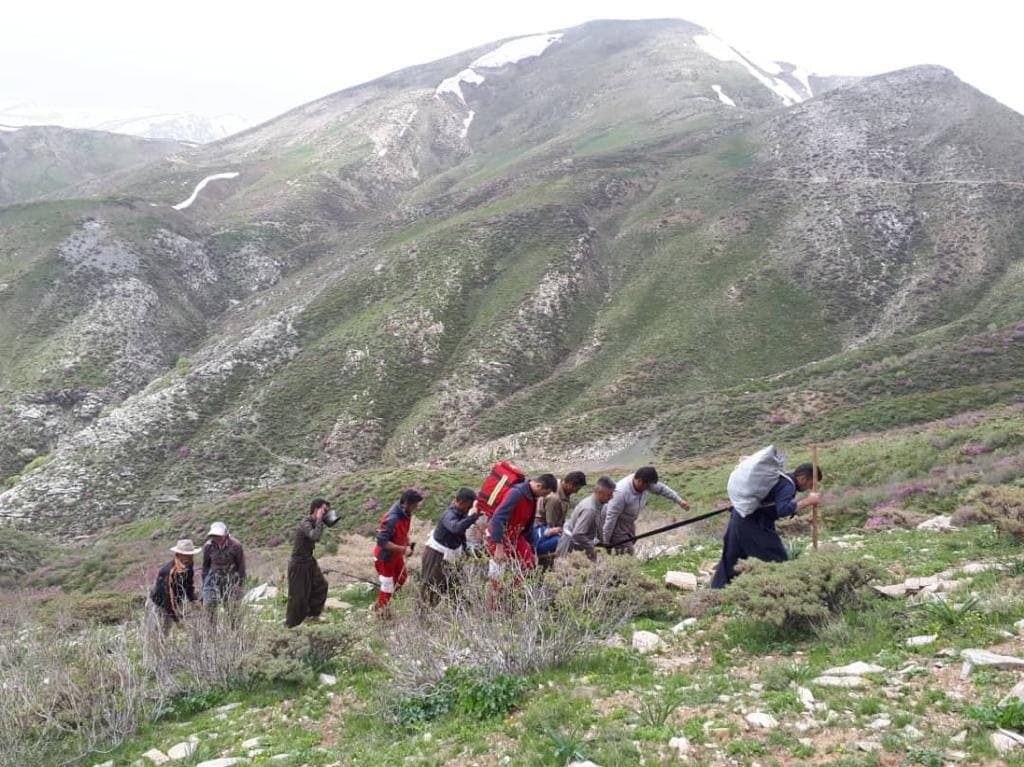 نجات کوهنورد پیرانشهری از مرگ حتمی!