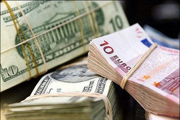 کشف ارز قاچاق ٨ میلیاردی در مرز تمرچین پیرانشهر