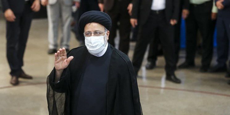 روز آخر؛ روز نامزدهای اصلی / رییسی و لاریجانی ثبت نام کردند