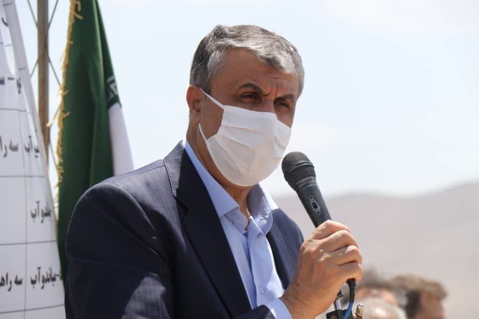 وزیر راه و شهرسازی از طراحی سند لجستیک حمل و نقل کشور خبر داد